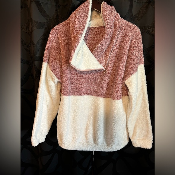 Fleece 3/4 zip pull over - Picture 3 of 4